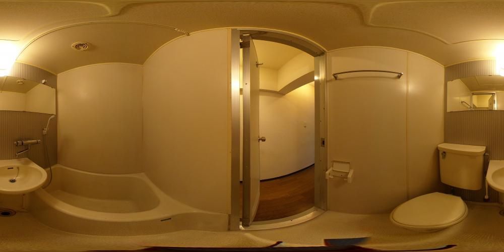 �o�X���[��