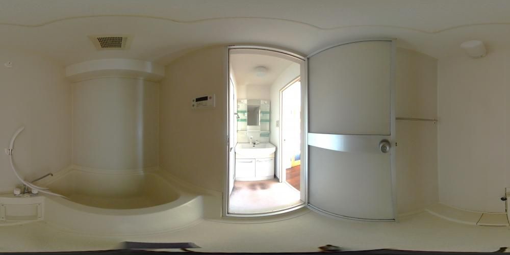 �o�X���[��