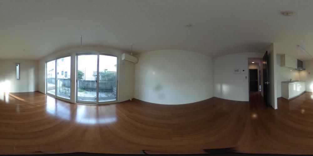 ���r���O