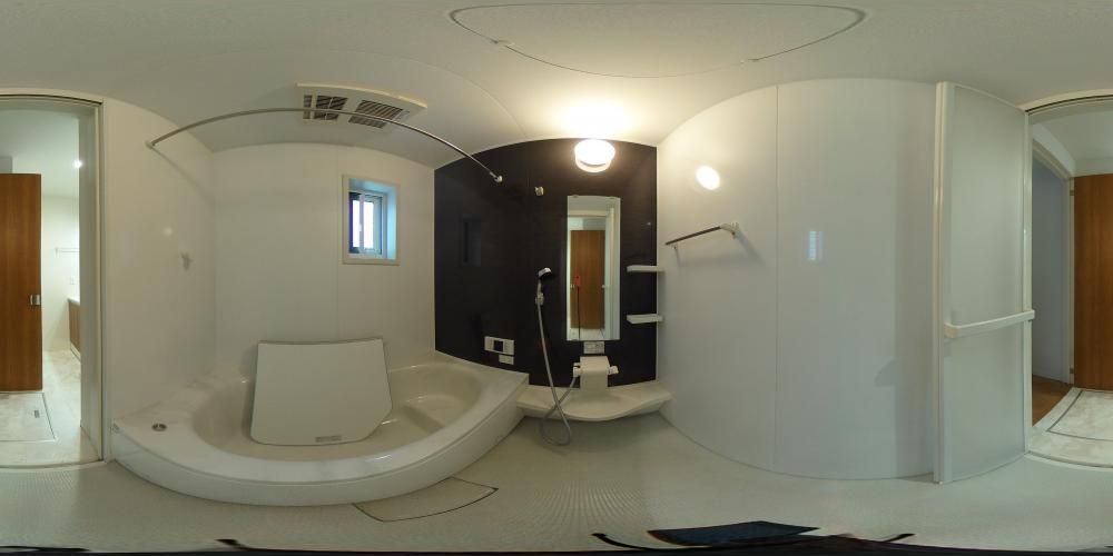 �o�X���[��