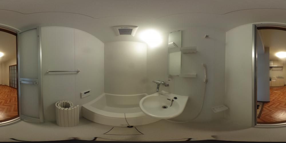 �o�X���[��