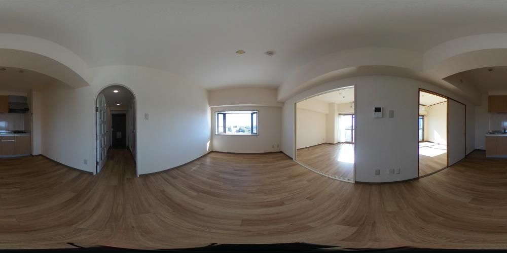 ���r���O