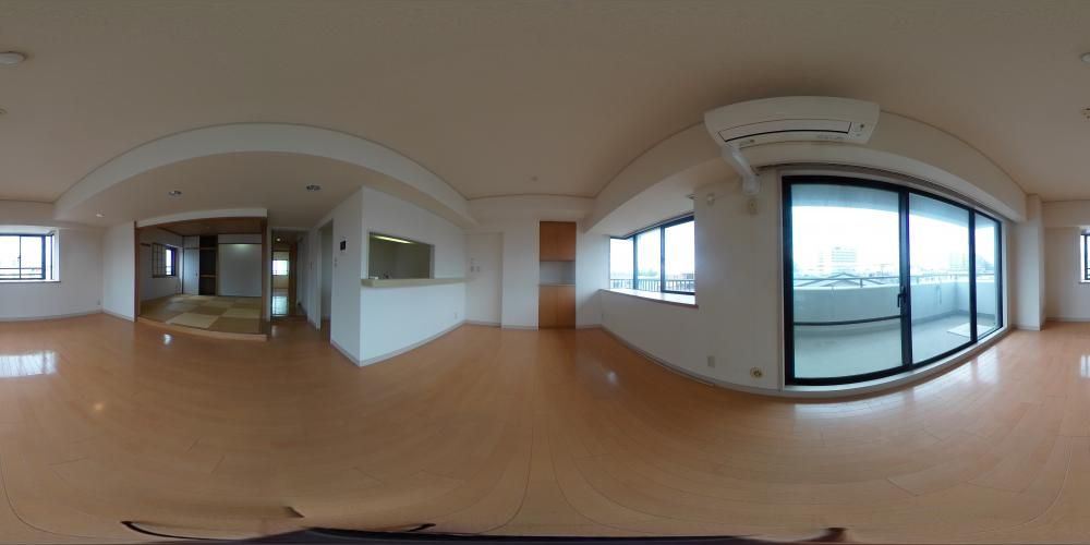 ���r���O