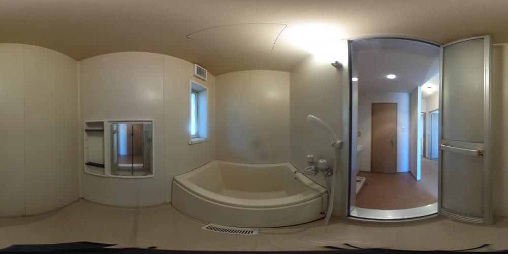 �o�X���[��