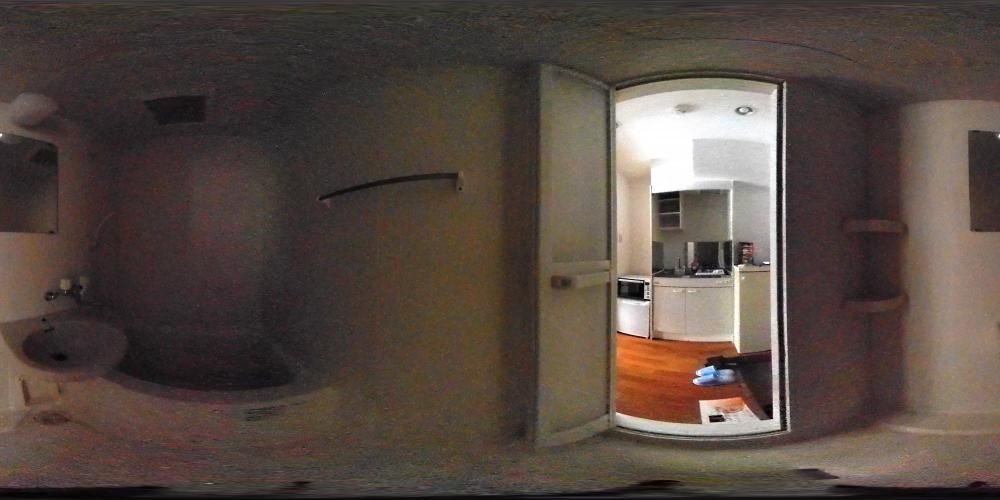 �o�X���[��