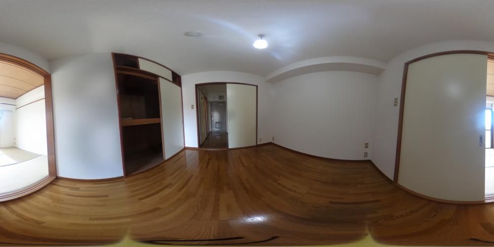 �m��